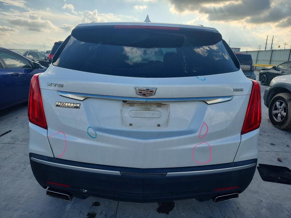2018 CADILLAC XT5 6