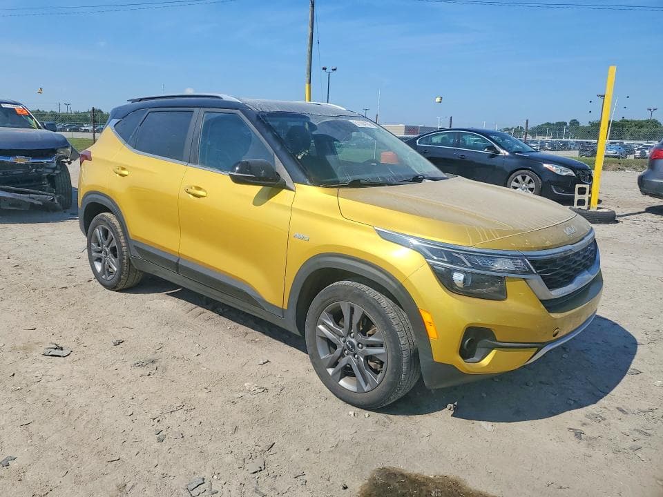 2022 KIA SELTOS S 4