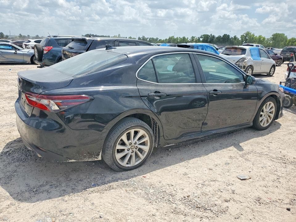 2024 TOYOTA CAMRY LE 3