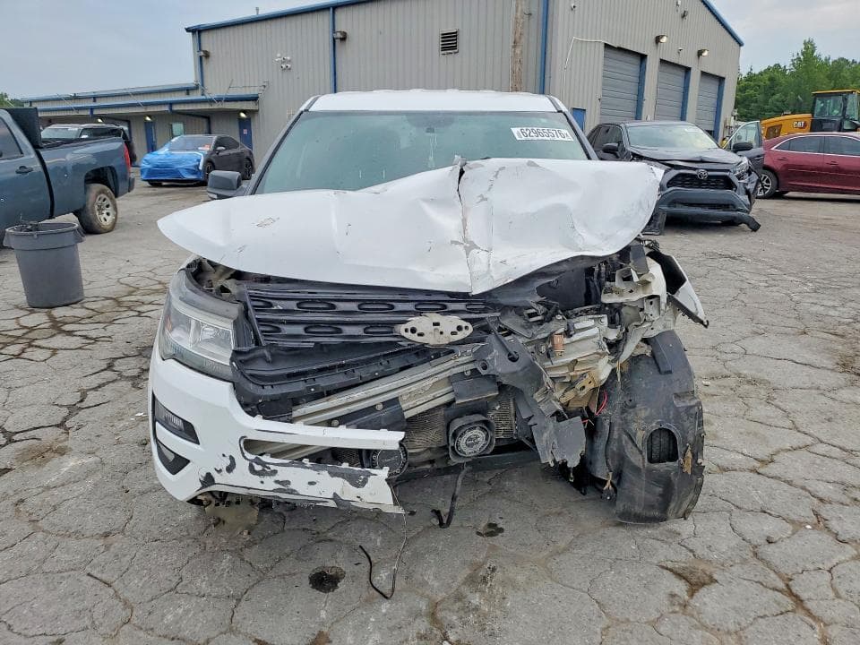 2017 FORD EXPLORER XLT 5