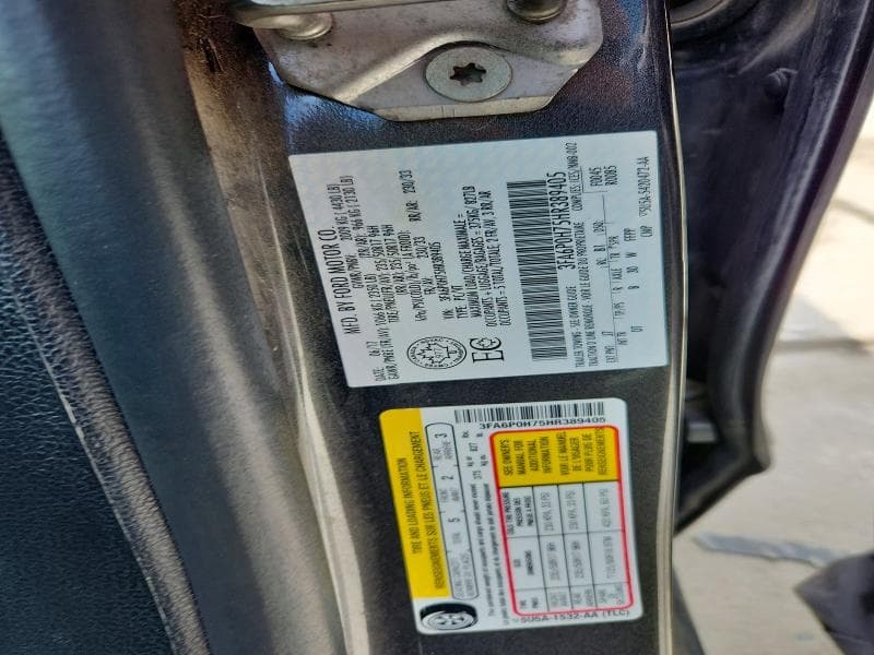 2017 FORD FUSION SE 12