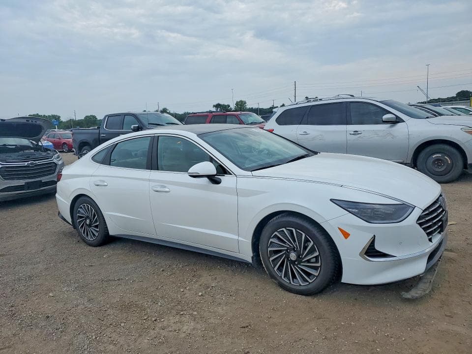 2021 HYUNDAI SONATA HYBRID LIMITED 4