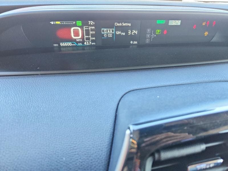 2022 TOYOTA PRIUS XLE 9