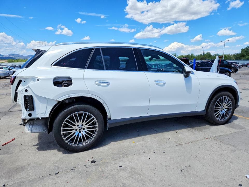 2024 MERCEDES-BENZ GLC 300 4MATIC 3