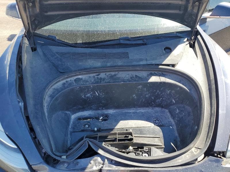 2018 TESLA MODEL 3 11