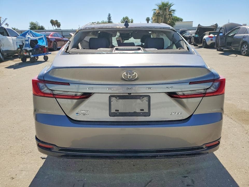 2025 TOYOTA CAMRY XLE 6