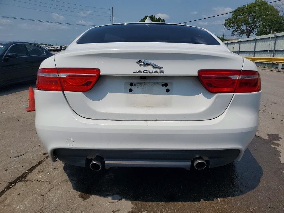 2018 JAGUAR XE PREMIUM 6