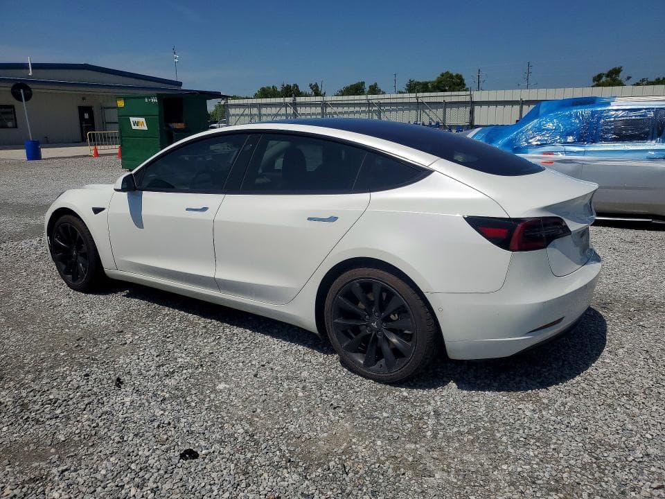 2018 TESLA MODEL 3 2