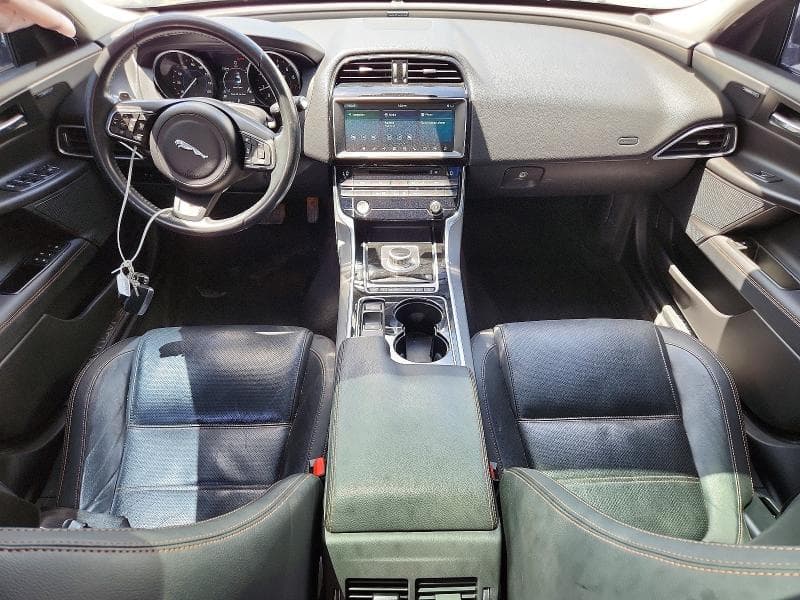 2017 JAGUAR XE PRESTIGE 8