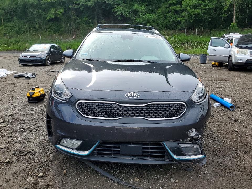2019 KIA NIRO LX 5