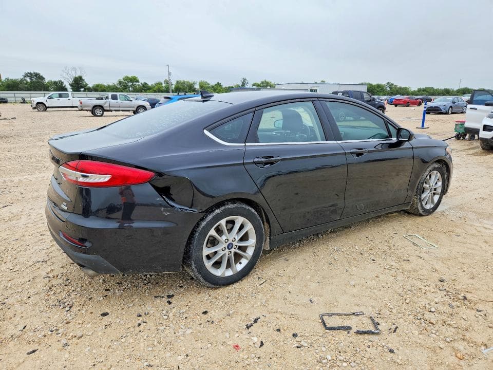 2019 FORD FUSION SE 3