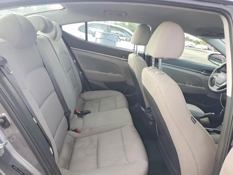 2018 HYUNDAI ELANTRA SEL 10