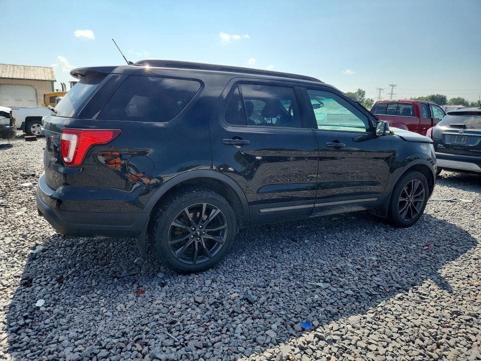 2018 FORD EXPLORER XLT 3