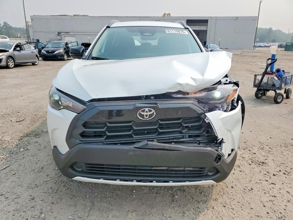 2026 TOYOTA COROLLA CROSS LE 5