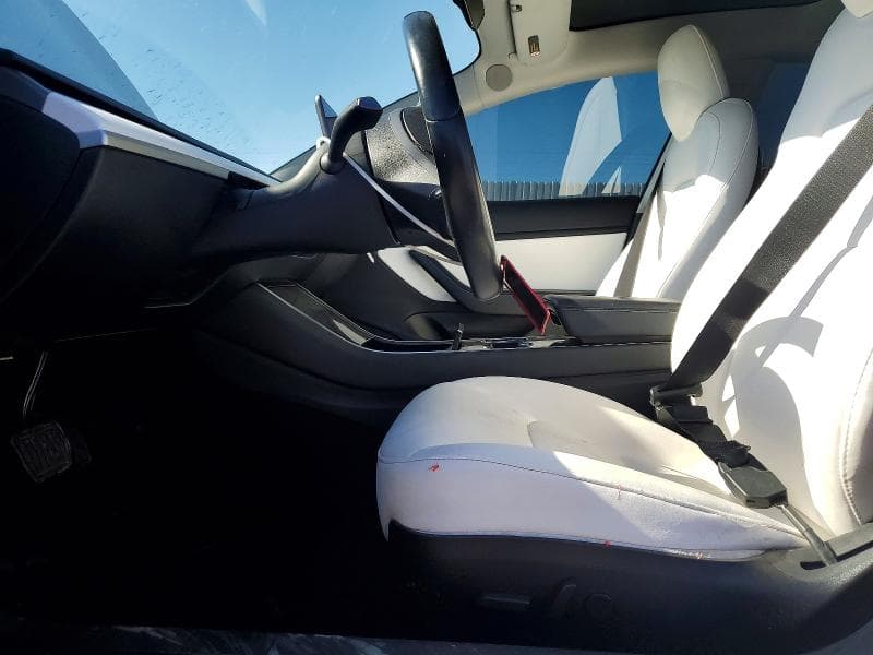 2018 TESLA MODEL 3 7