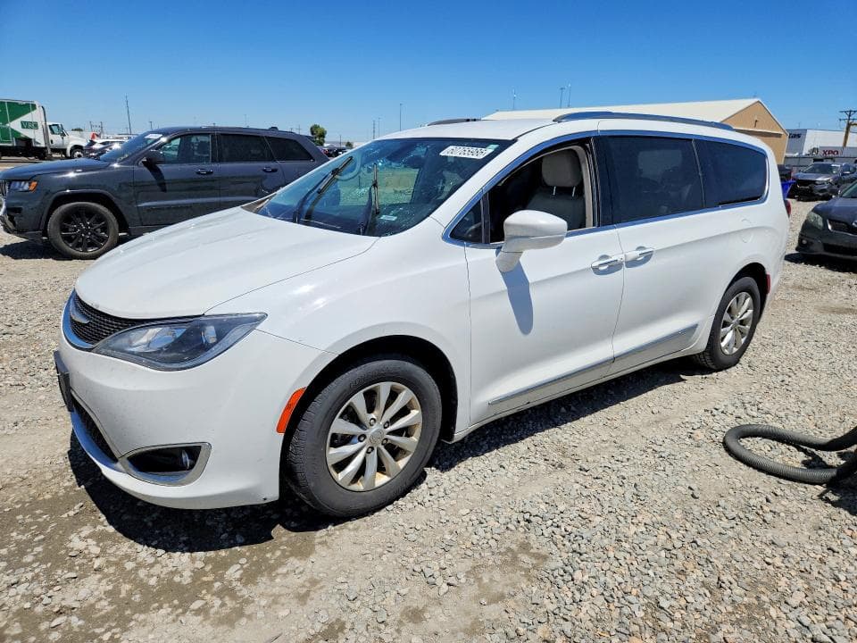 2018 CHRYSLER PACIFICA TOURING L PLUS