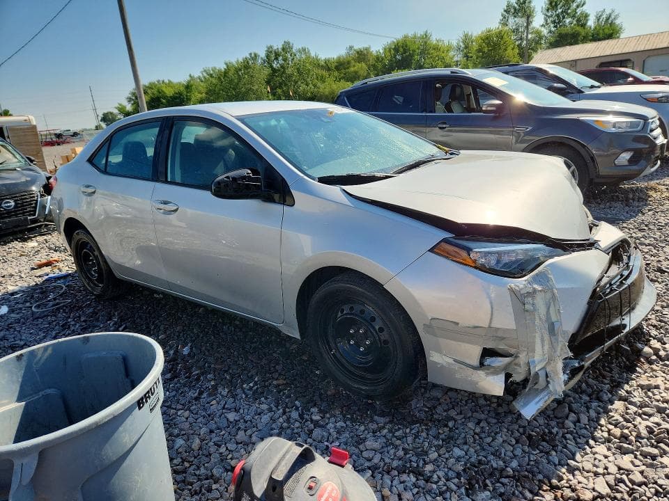 2017 TOYOTA COROLLA LE 4