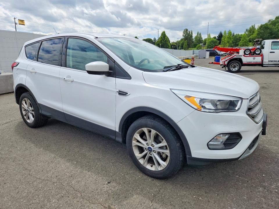 2019 FORD ESCAPE SE 4