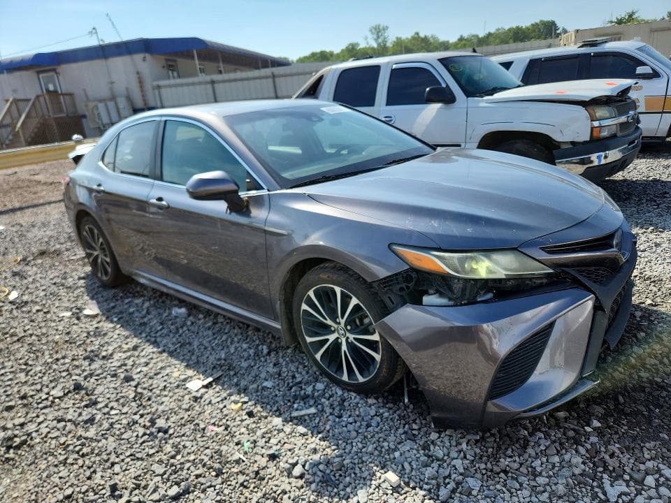 2018 TOYOTA CAMRY L 4