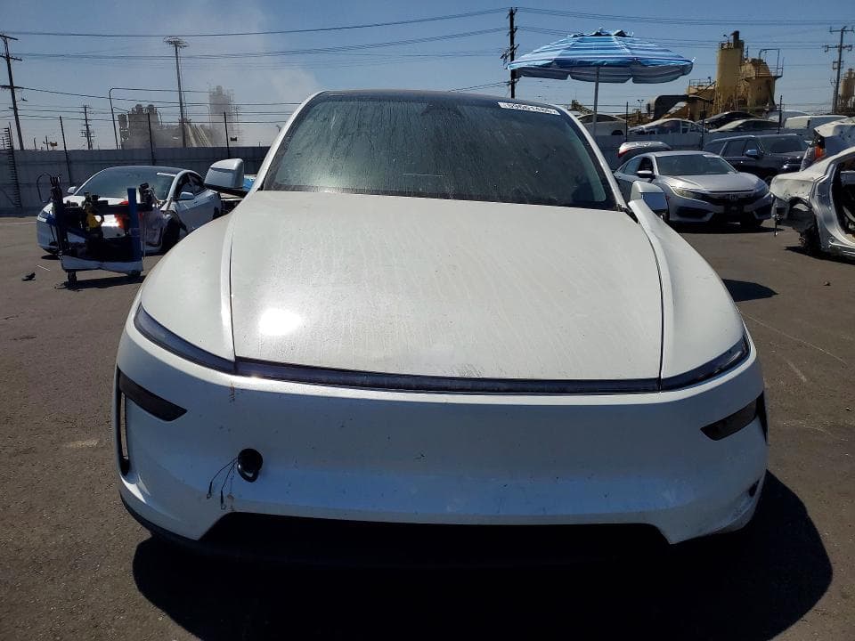 2026 TESLA MODEL Y 5
