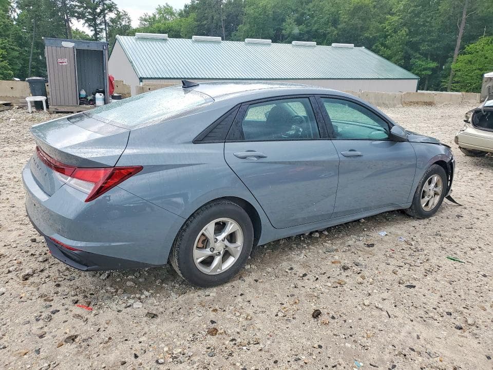 2023 HYUNDAI ELANTRA SE 3