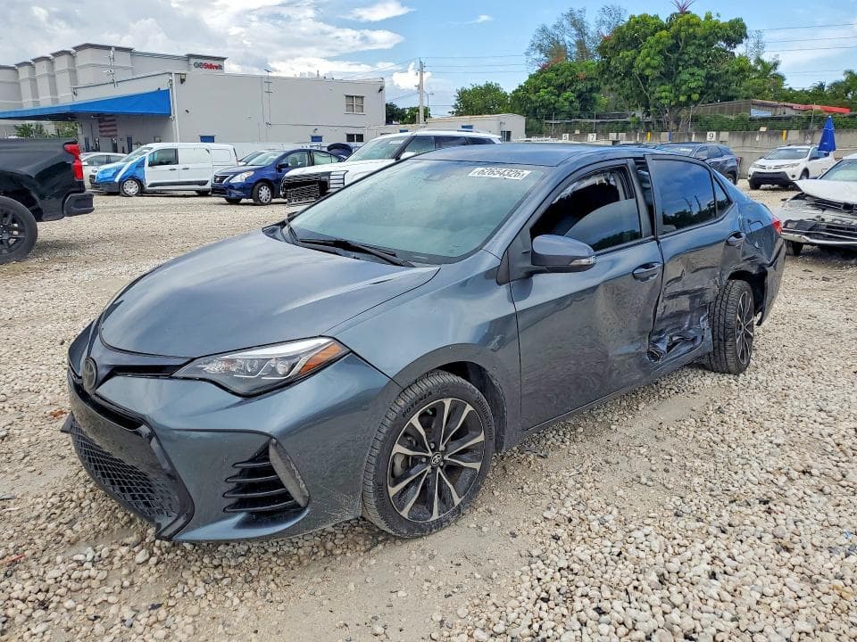 2018 TOYOTA COROLLA SE - 1
