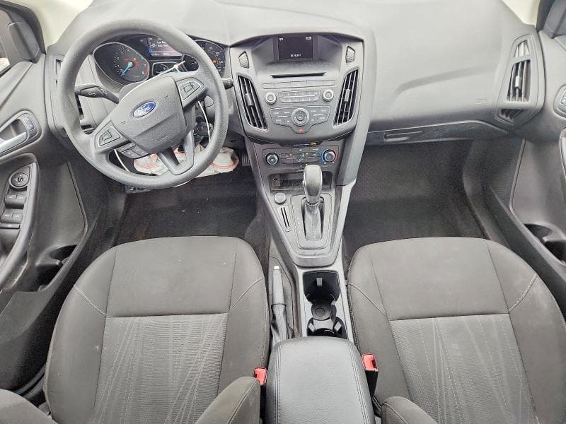2017 FORD FOCUS SE 8