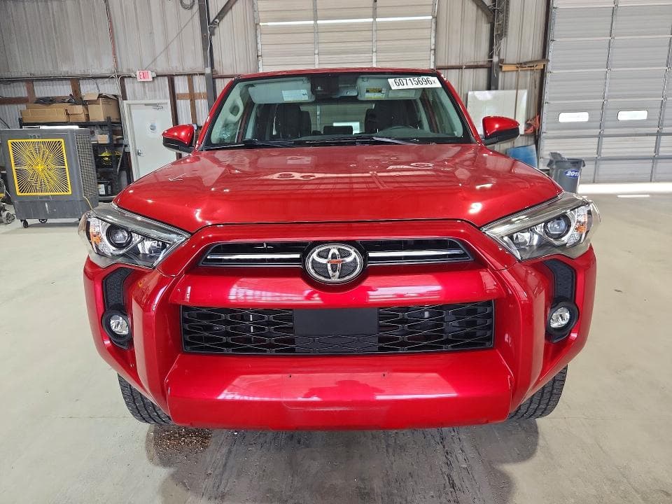 2021 TOYOTA 4RUNNER SR5 5