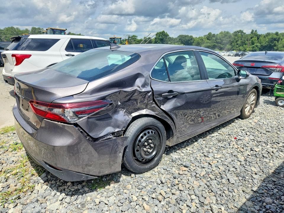 2024 TOYOTA CAMRY LE 3