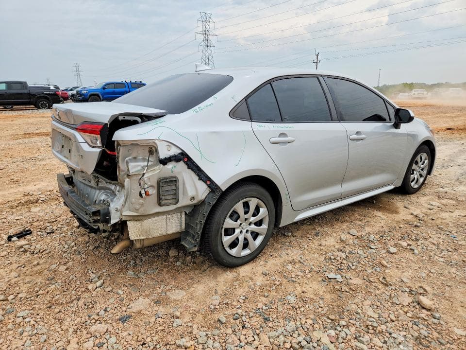 2020 TOYOTA COROLLA LE 3
