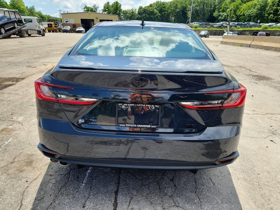 2026 TOYOTA CAMRY SE 6