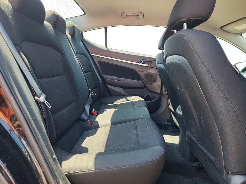 2020 HYUNDAI ELANTRA SEL 10