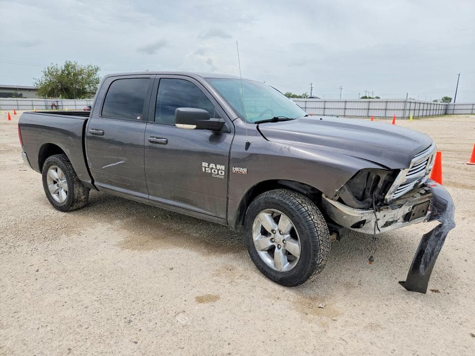 2019 RAM 1500 CLASSIC SLT 4