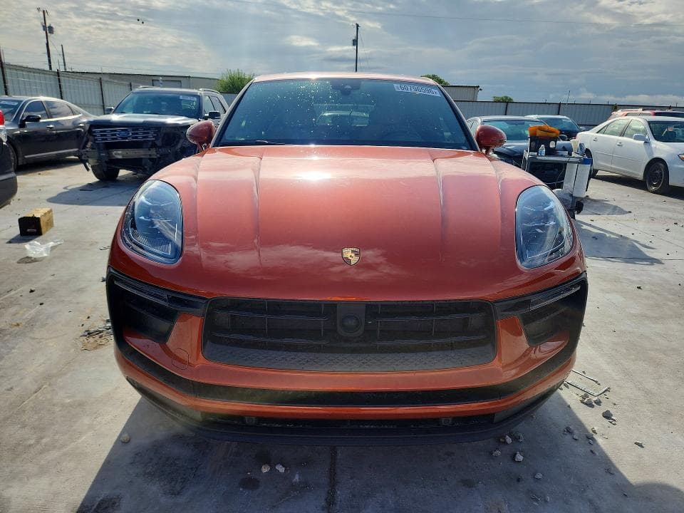 2023 PORSCHE MACAN BASE 5