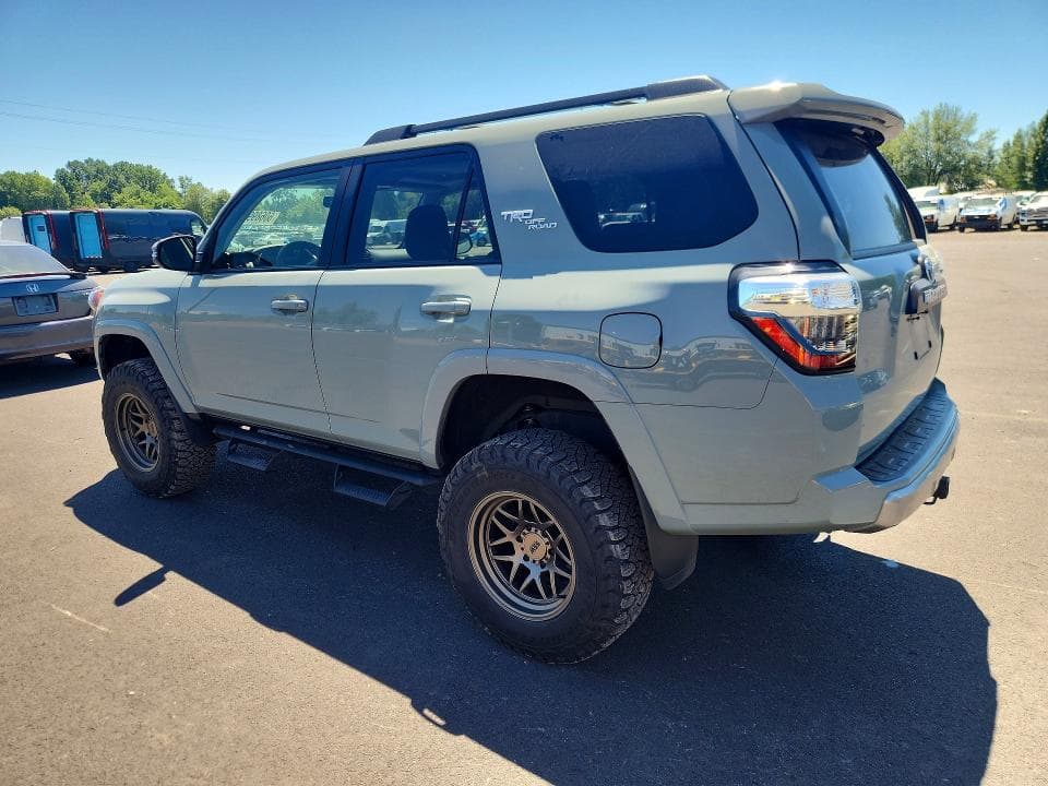 2023 TOYOTA 4RUNNER TRD OFF-ROAD PREMIUM 2