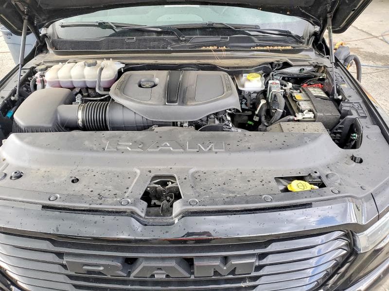 2025 RAM 1500 LARAMIE 11