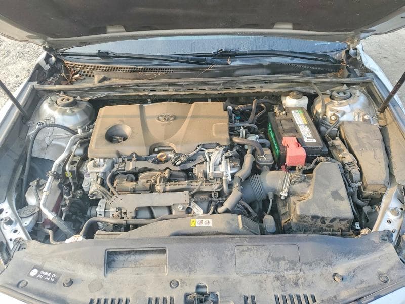 2019 TOYOTA CAMRY SE 11