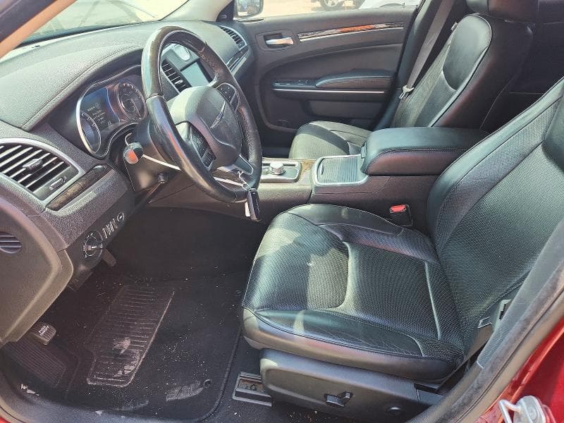 2019 CHRYSLER 300 LIMITED 7