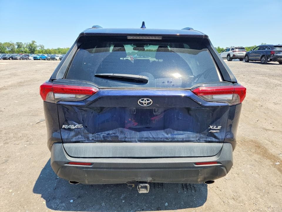 2020 TOYOTA RAV4 XLE 6
