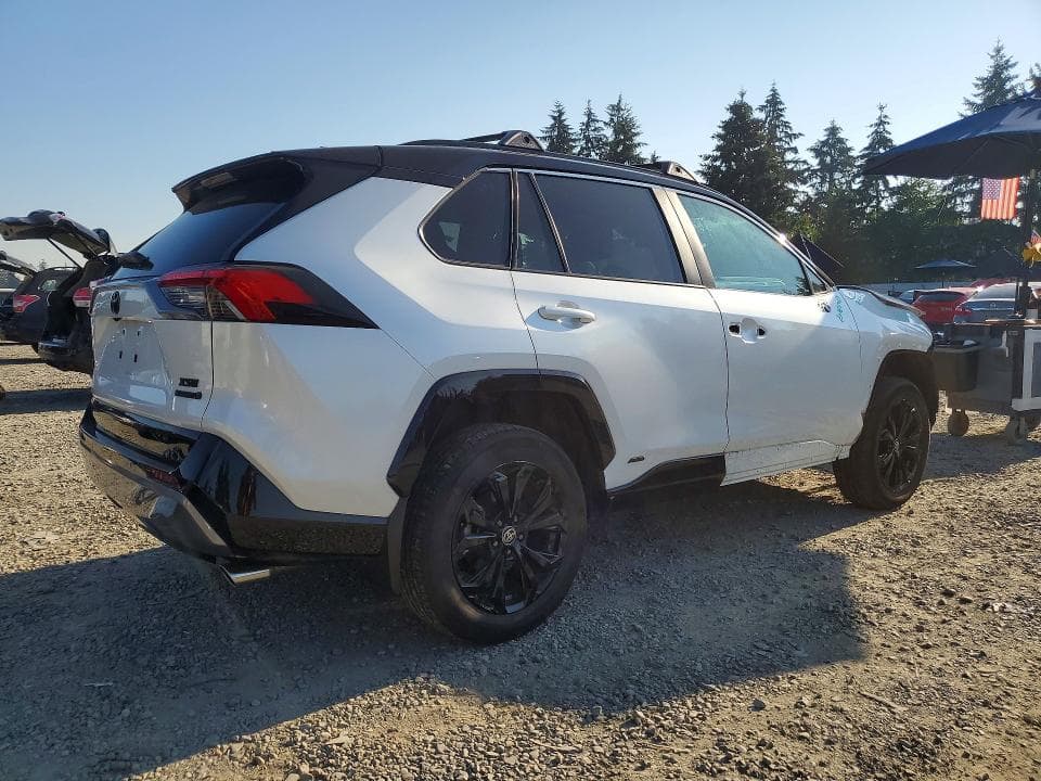 2023 TOYOTA RAV4 XSE 3