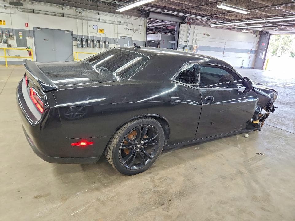 2018 DODGE CHALLENGER SXT 3