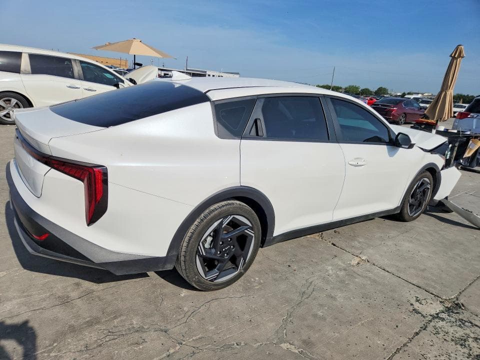 2025 KIA K4 EX 3