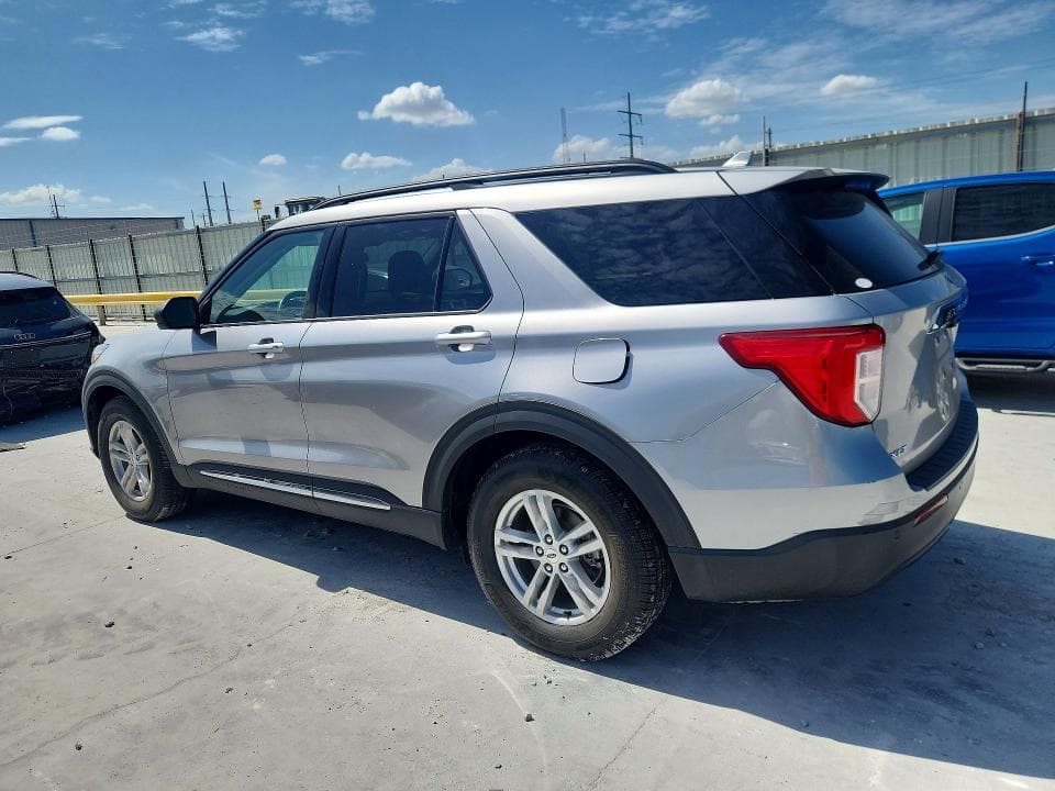 2020 FORD EXPLORER XLT 2