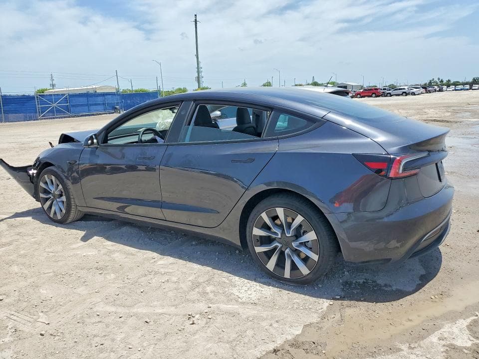 2026 TESLA MODEL 3 2