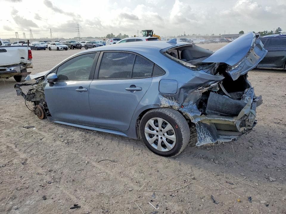 2022 TOYOTA COROLLA LE 2