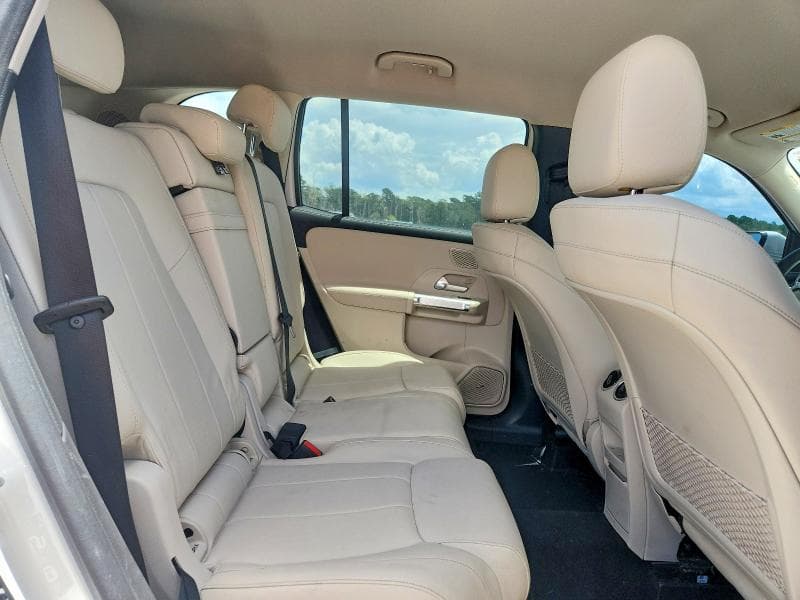 2020 MERCEDES-BENZ GLB 250 10