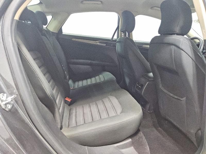 2017 FORD FUSION SE 10