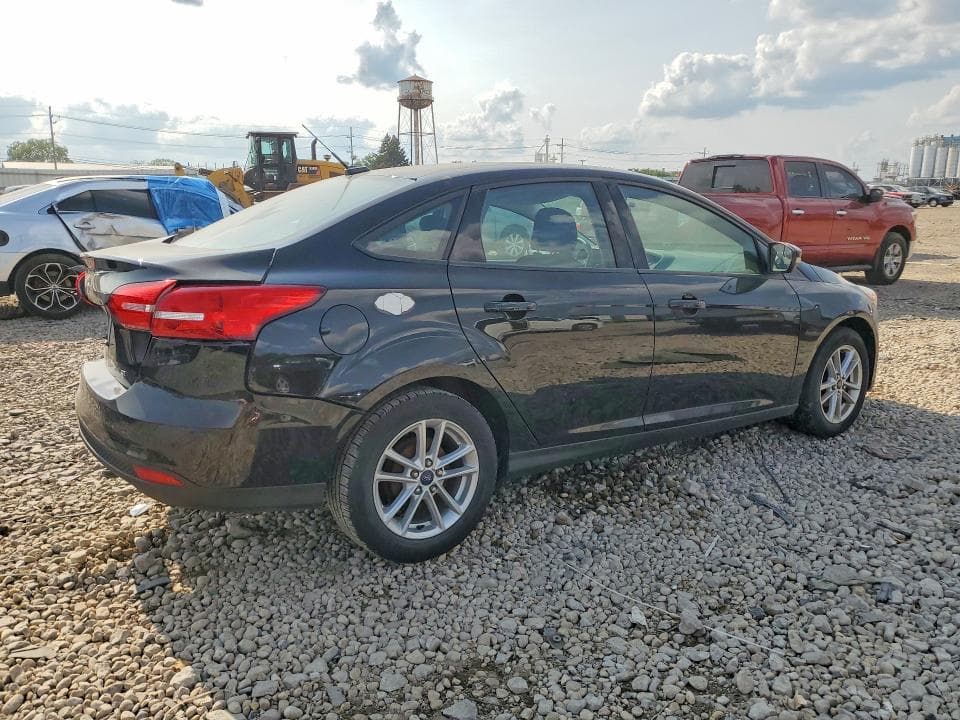 2017 FORD FOCUS SE 3