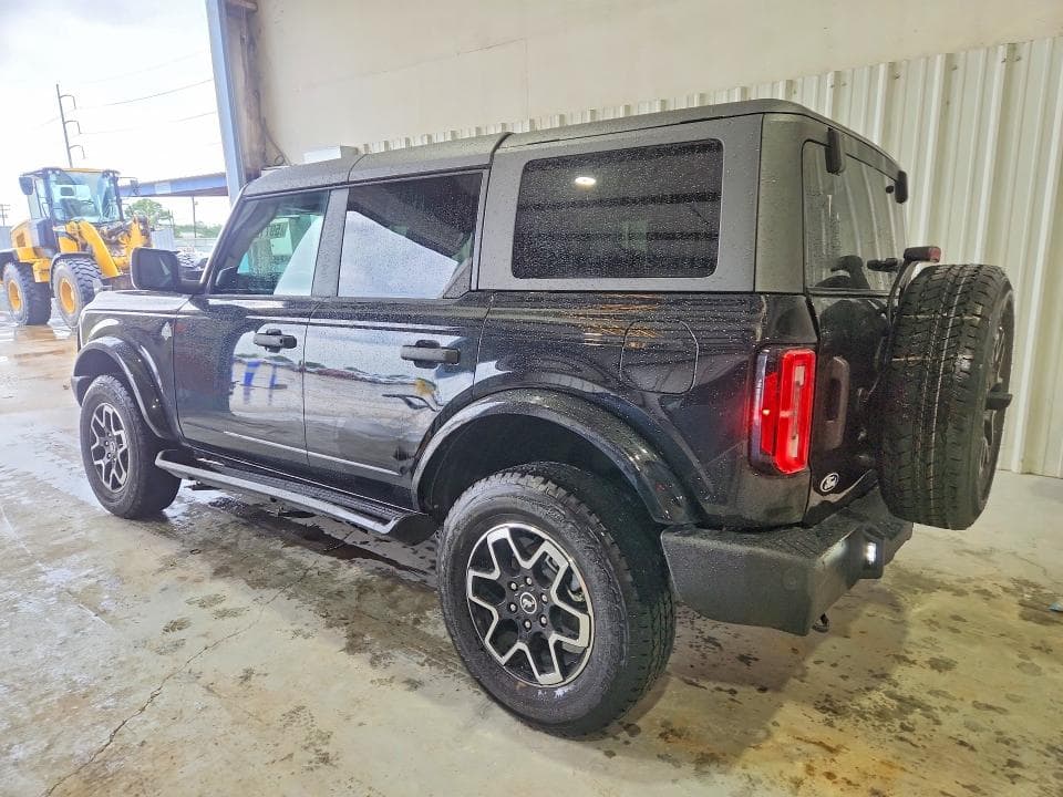 2026 FORD BRONCO OUTER BANKS 2