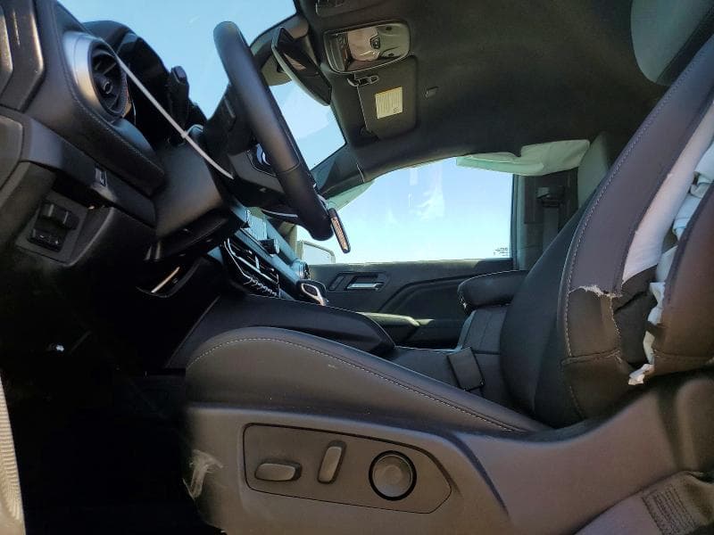 2026 CHEVROLET COLORADO LT 7